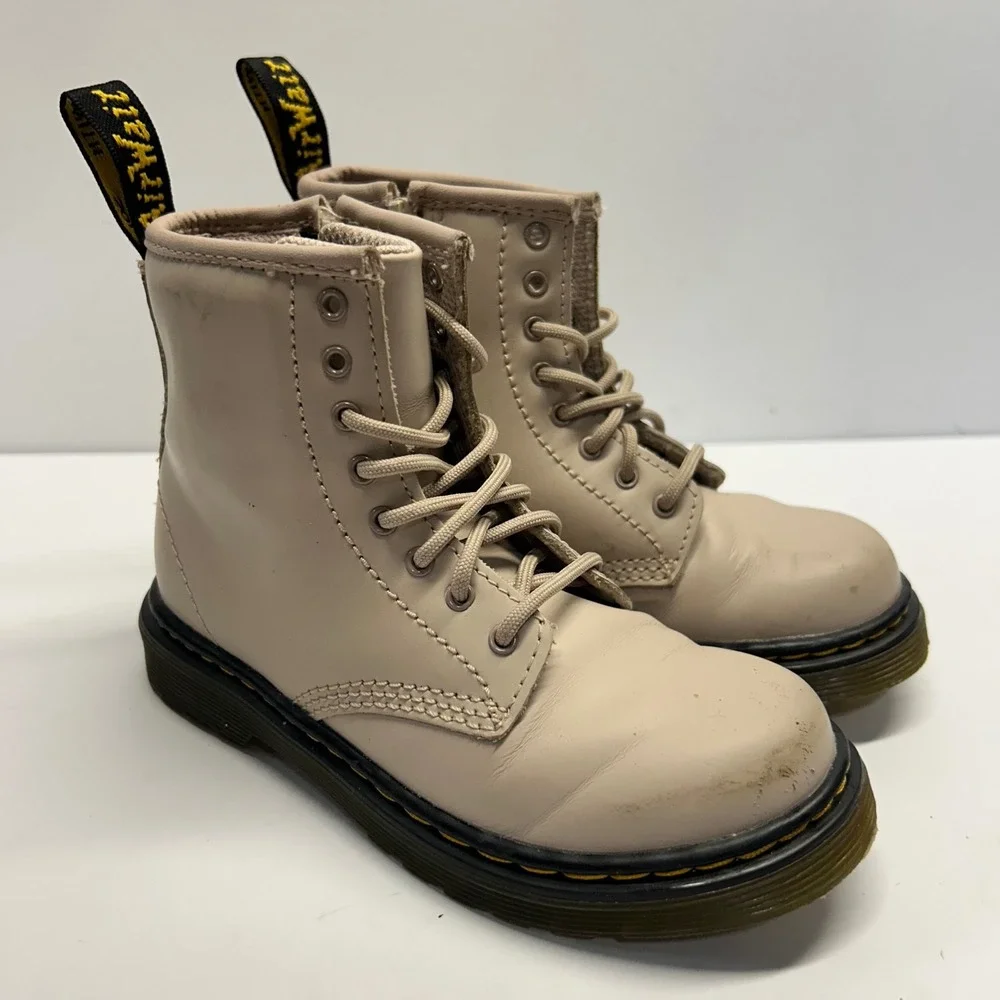 Dr. Martens Delaney Boots Beige Kids Size 10 Combat Side Zip Casual JY004